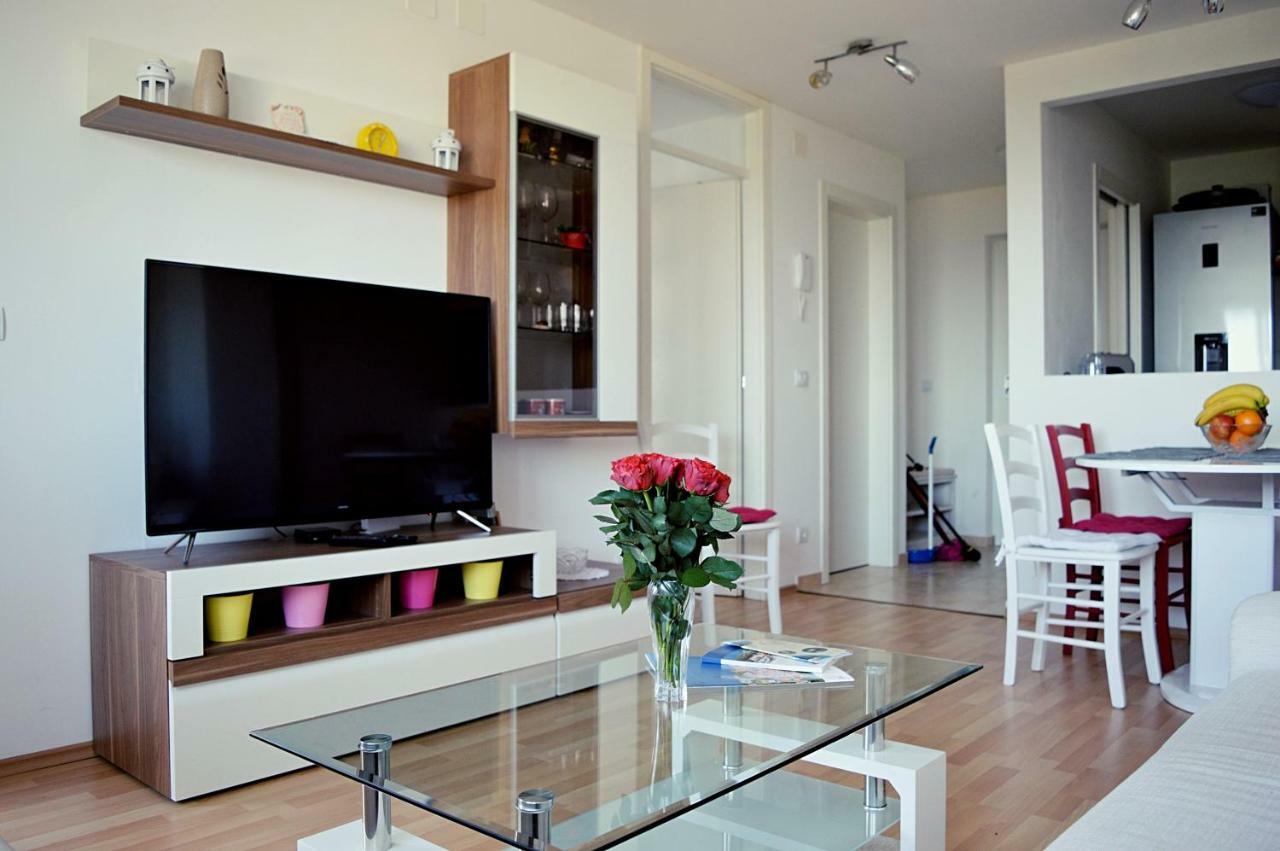 Apartman Andrijana ロヴラン エクステリア 写真