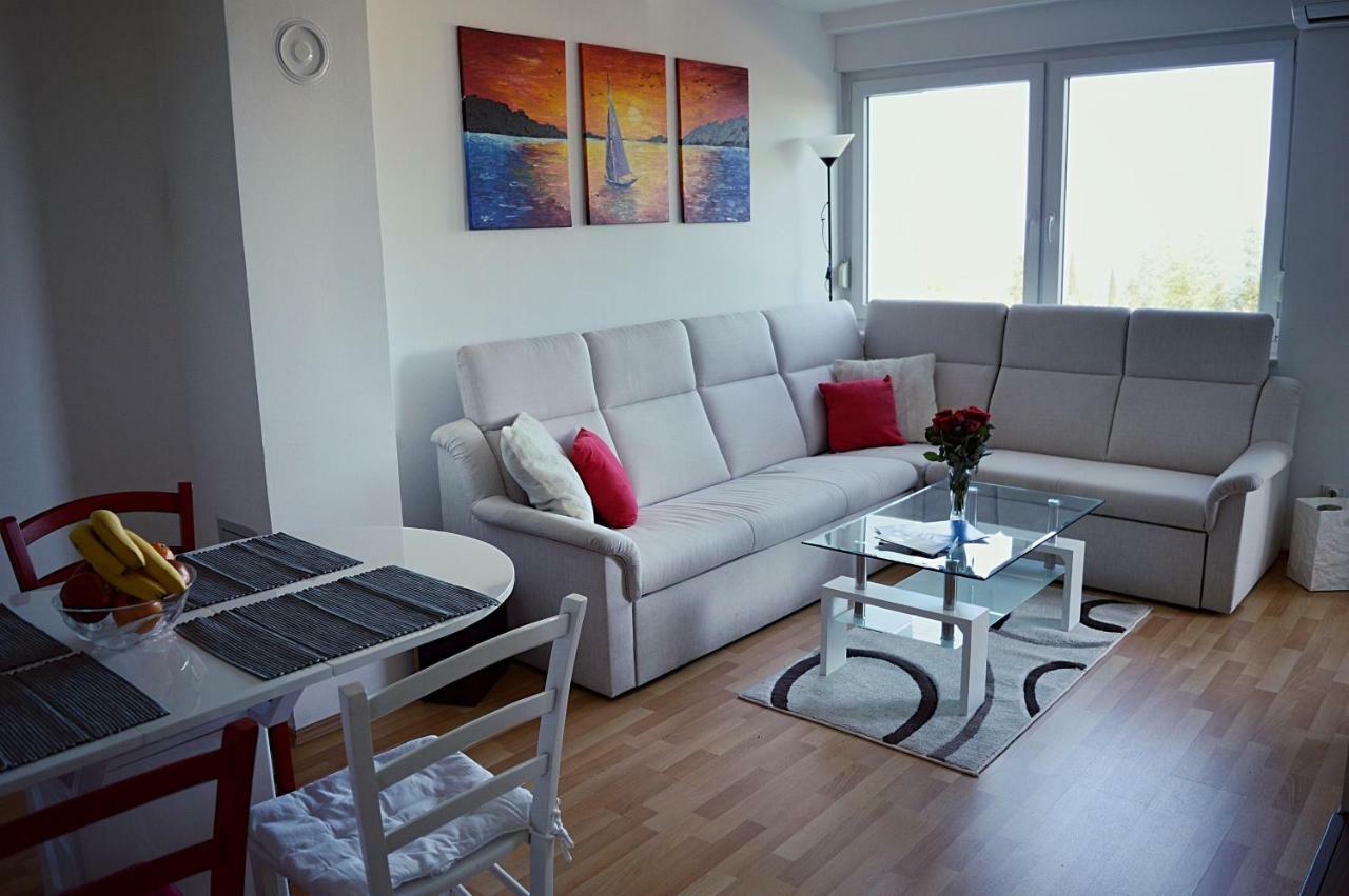 Apartman Andrijana ロヴラン エクステリア 写真